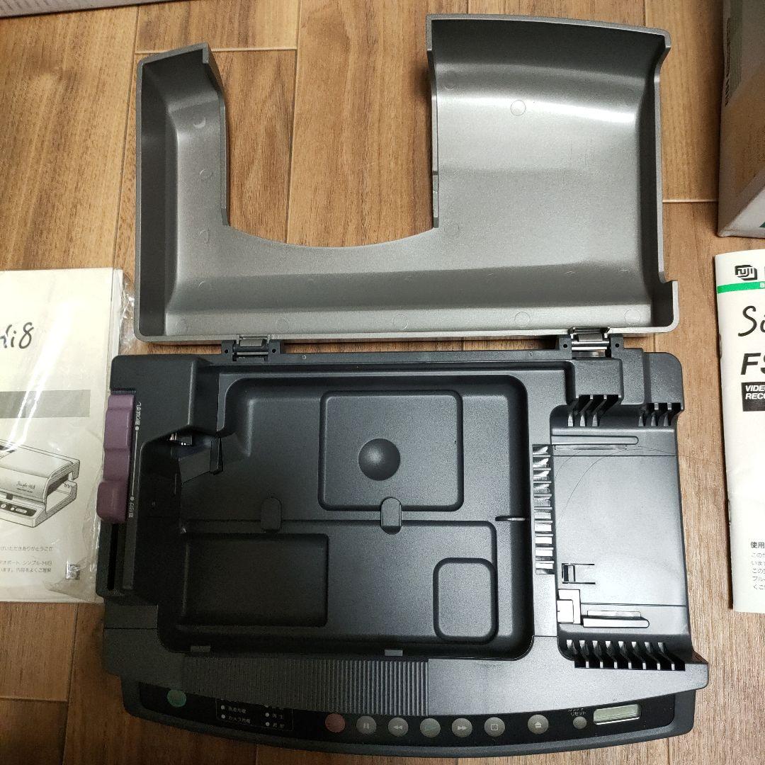 Simple Hi8 VK-100 ビデオカメラ本体、ビデオポートキット等