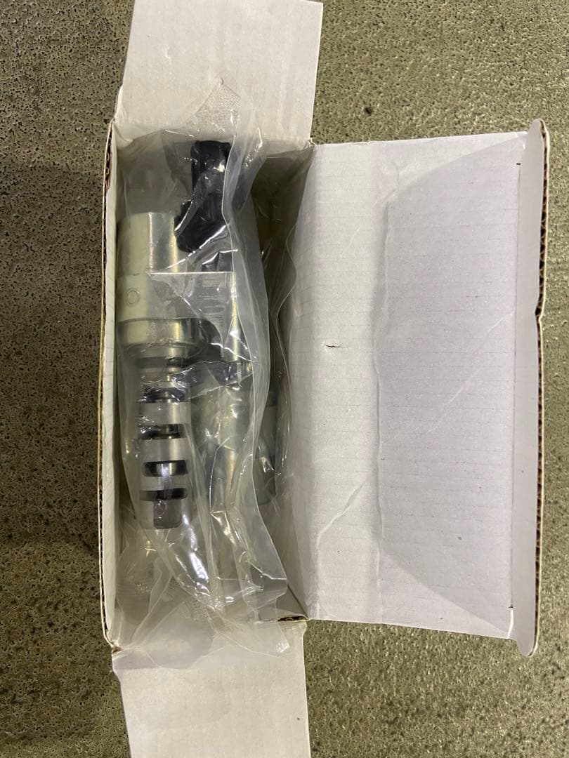 前期型アルテッツァ　オイルコントロールバルブ