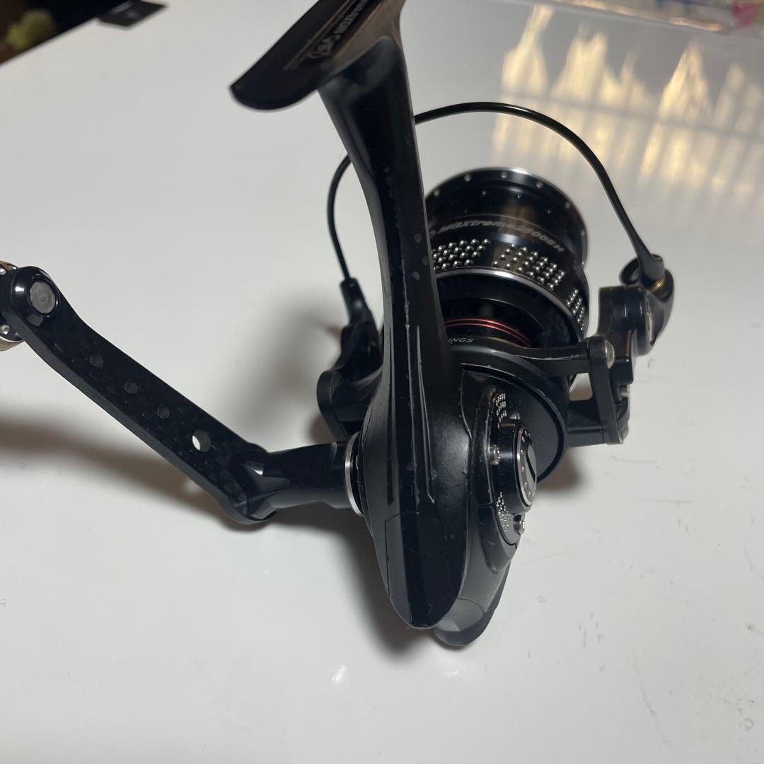 REVO MGXtreme 2500SH スピニングリール