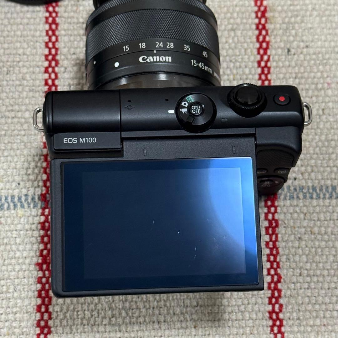 canon eos m100 ミラーレス一眼　デジカメ　ブラック