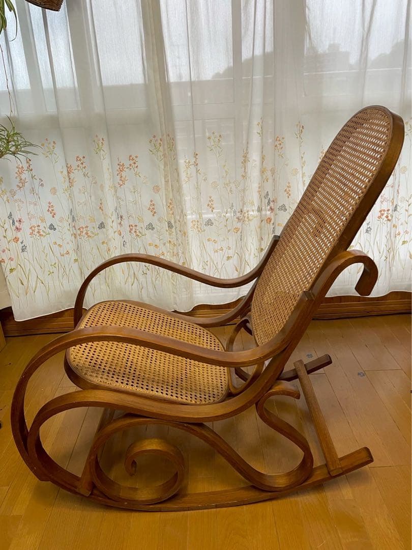 ラタンロッキングチェア軽量　レトロ　アンティーク