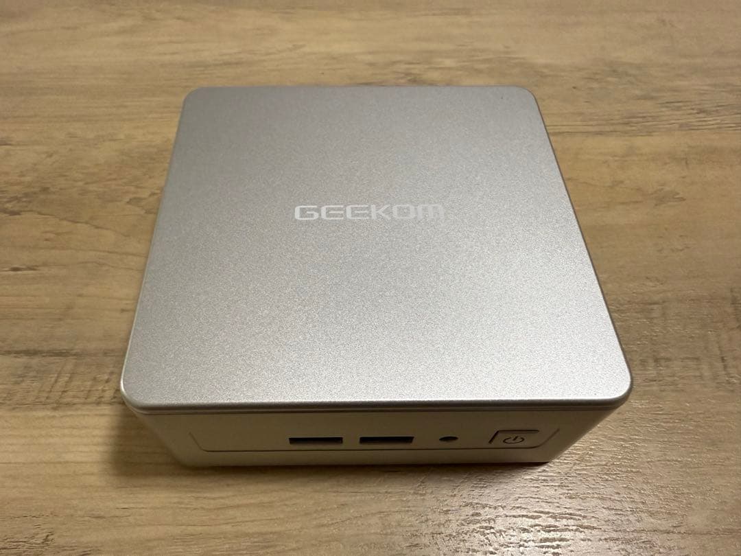ミニPC GEEKOM AE8 AMDRyzen9 8945HS/Radeon 780M