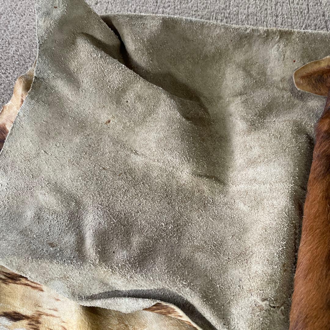 コ*中様 一頭分 牛革 本革 毛皮ラグ ハラコ カウラグ 約230×170cm