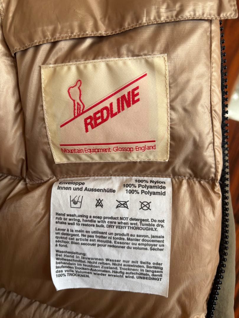 マウンテンイクイップメント　レトロレッドライン　ダウンジャケット　S
