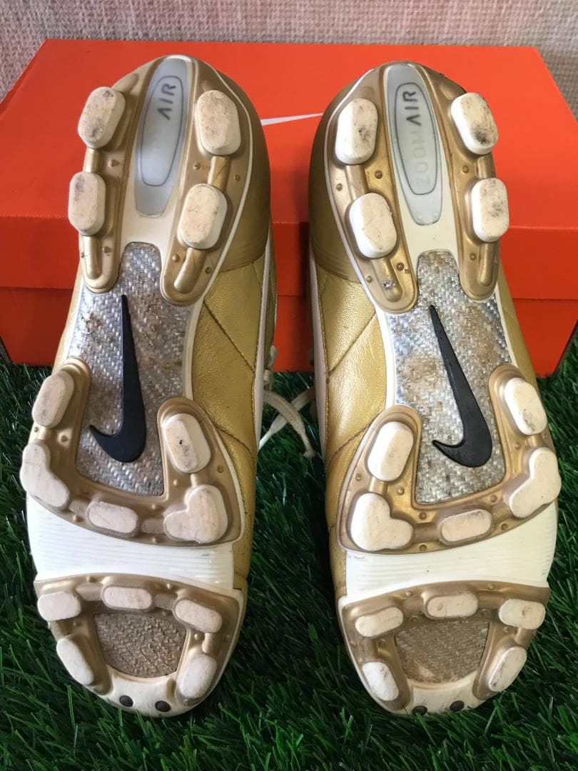 NIKE テイエンポレジェンドＲ10 HG　ロナウジーニョ 25.0cm