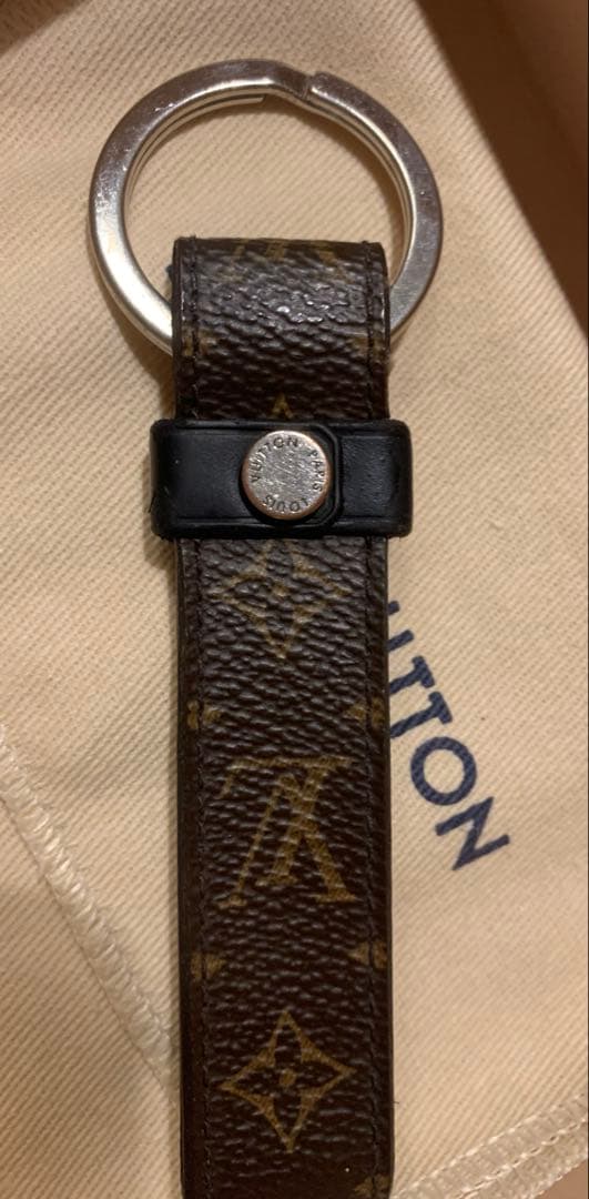 LOUIS VUITTON ドラゴンヌ　キーリング　モノグラム