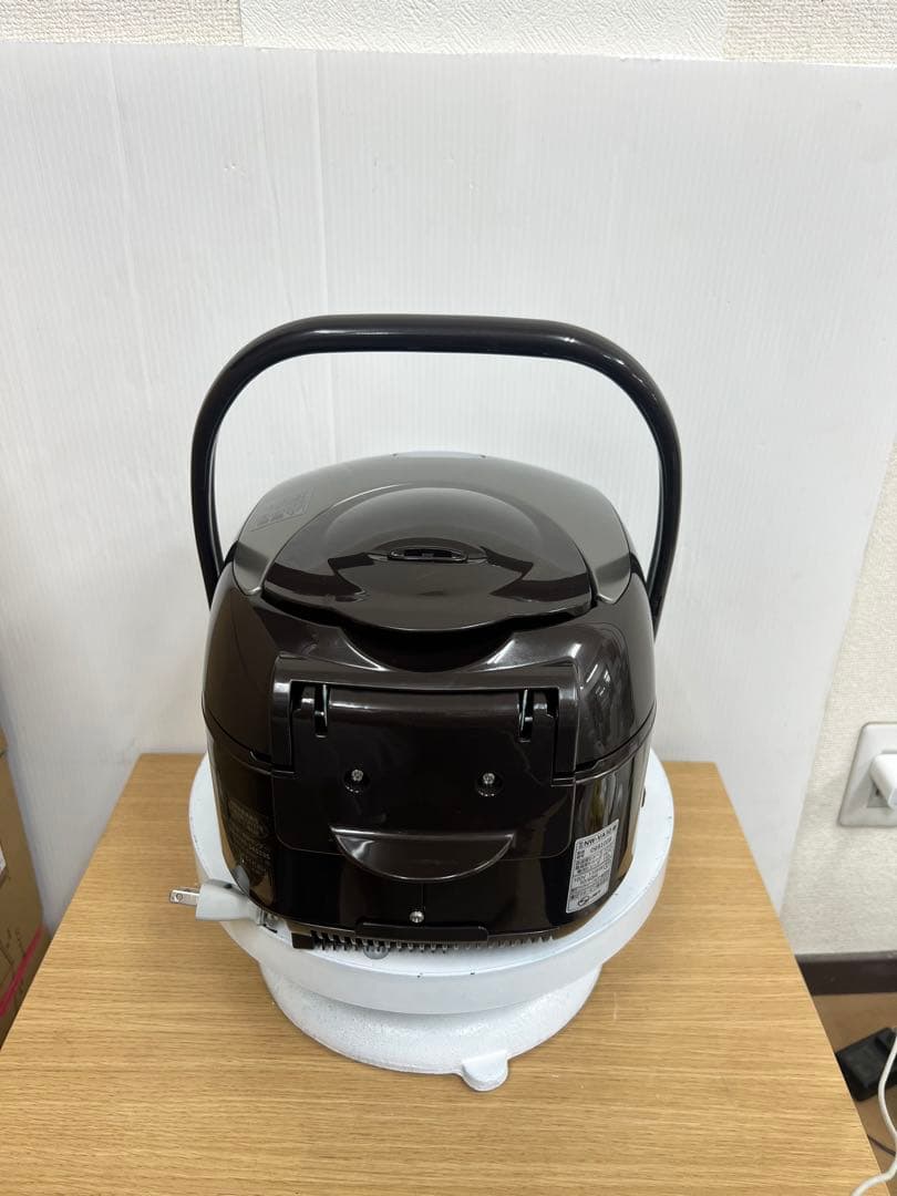 象印 IH炊飯ジャー NW-VA10 5.5合 ブラウン 2019年製