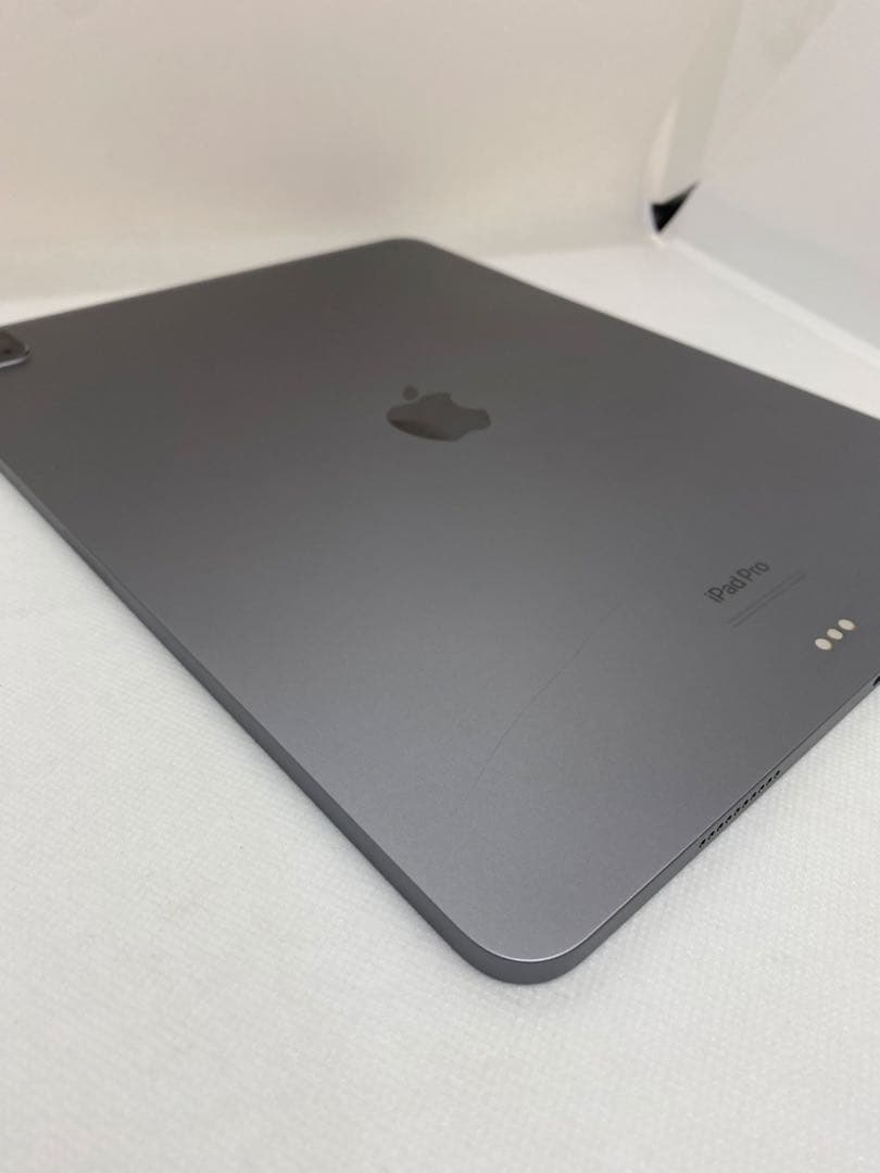 iPad Pro (12.9インチ) 第6世代 256GB FN9Q2