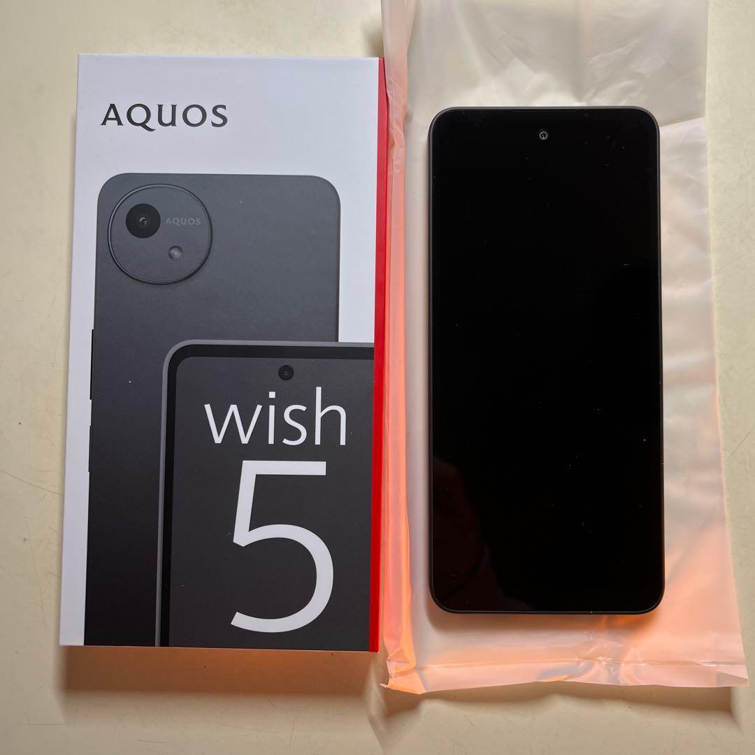 AQUOSwish5 + クリアケース（1日使用）+ ガラスフィルム（未開封）