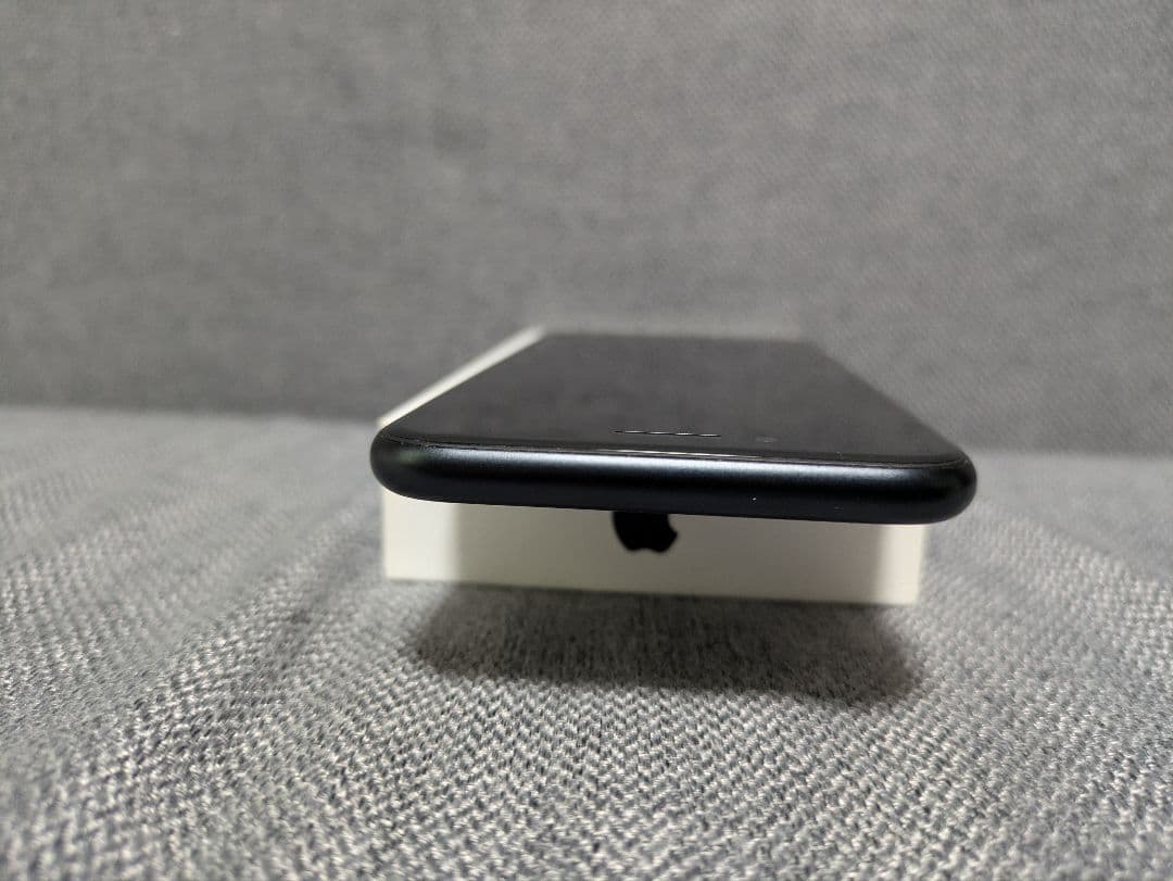 iPhone SE 128GB(第3世代) ブラック SIMフリー