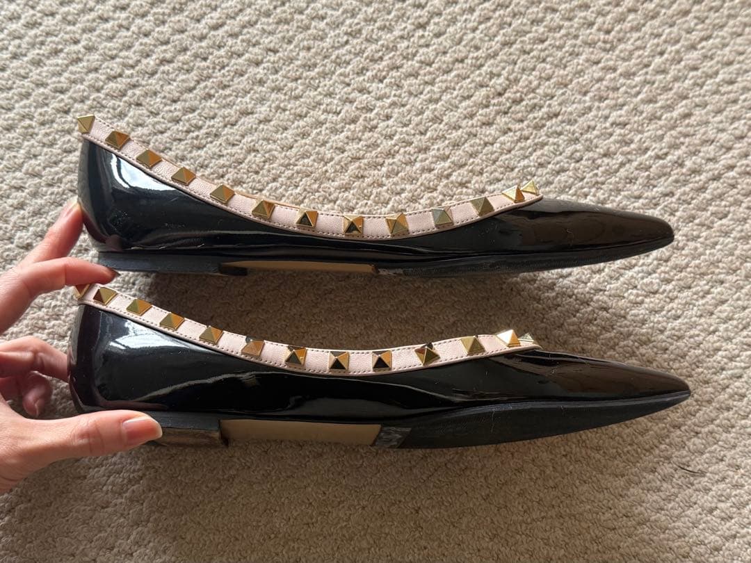 ヴァレンティノ　フラットシューズ