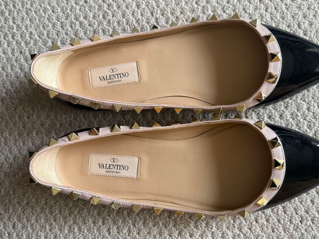 ヴァレンティノ　フラットシューズ