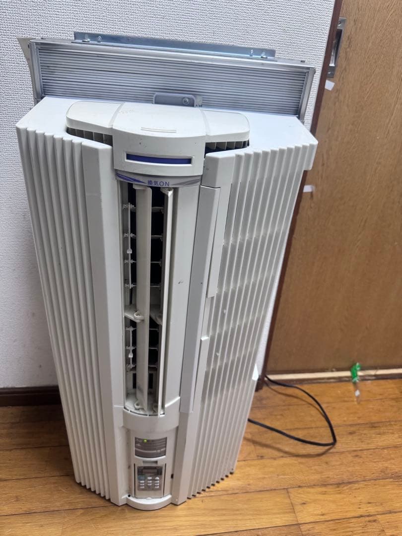 24時だけ！TOYOTOMI 窓用エアコン TIW-A18K リモコン付き枠付き