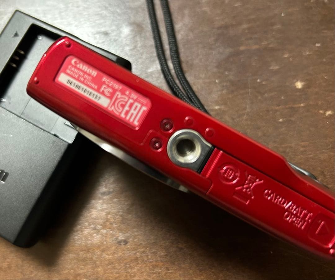 Canon IXY 150 レッド バッテリーチャージャー付き