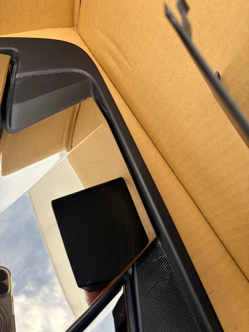 いすゞギガ純正クロームメッキグリル　中古品