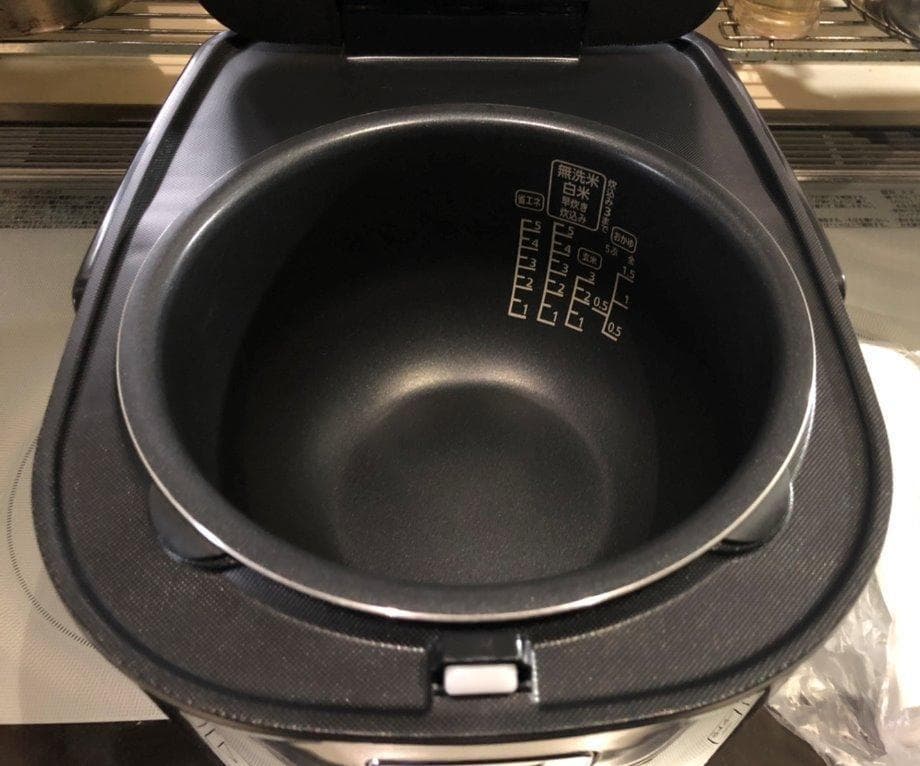 *送料無料★ アイリスオーヤマ IH炊飯器 5.5合 銘柄炊き 黒 他カラー有