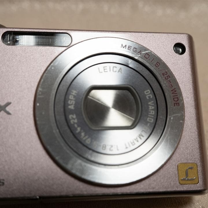 【Panasonic】LUMIX DMC-FX40 ピンク SDHC 4GB付
