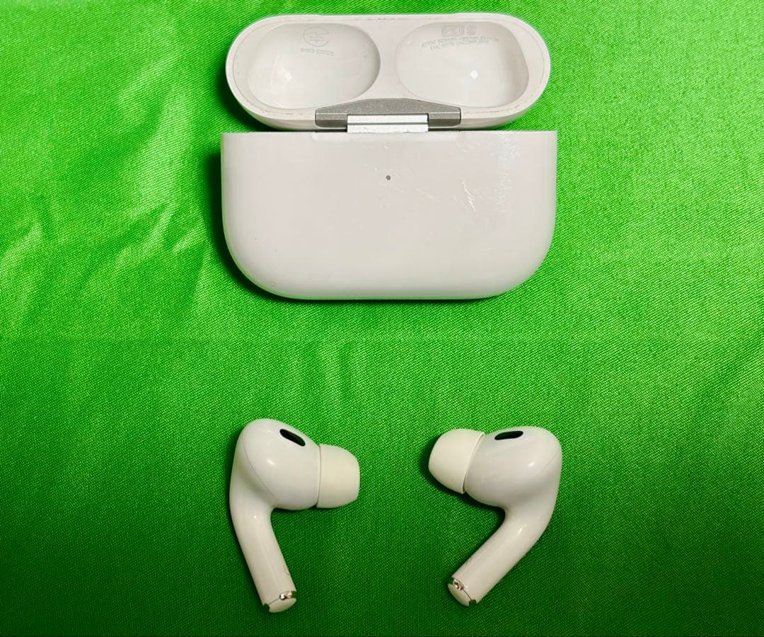 AirPods Pro 2 本体 Lightning カバーケース付