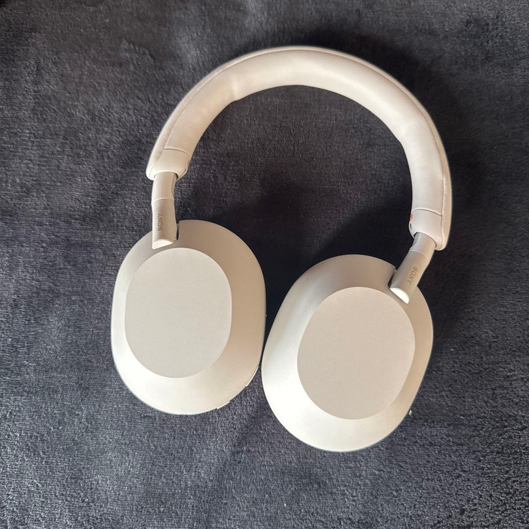 SONY ワイヤレスヘッドホン WH-1000XM5（ホワイト）