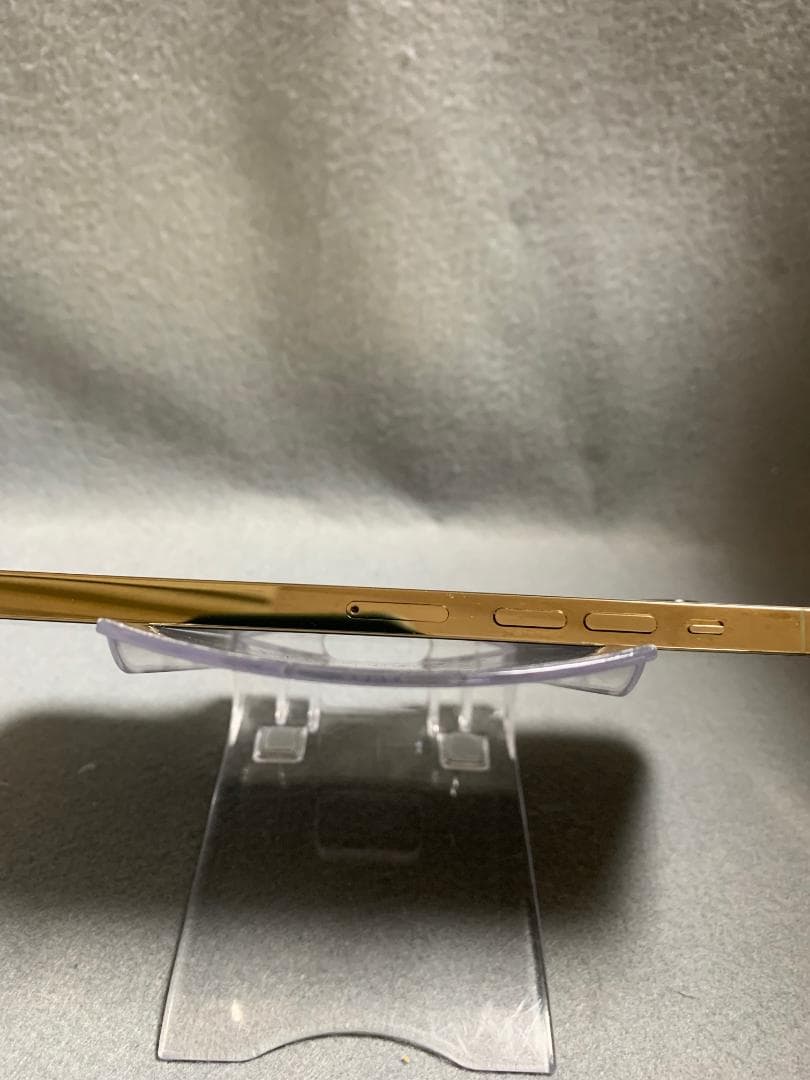 超美品　国内版　SIMフリー　iPhone13 Pro Max 1TB ゴールド