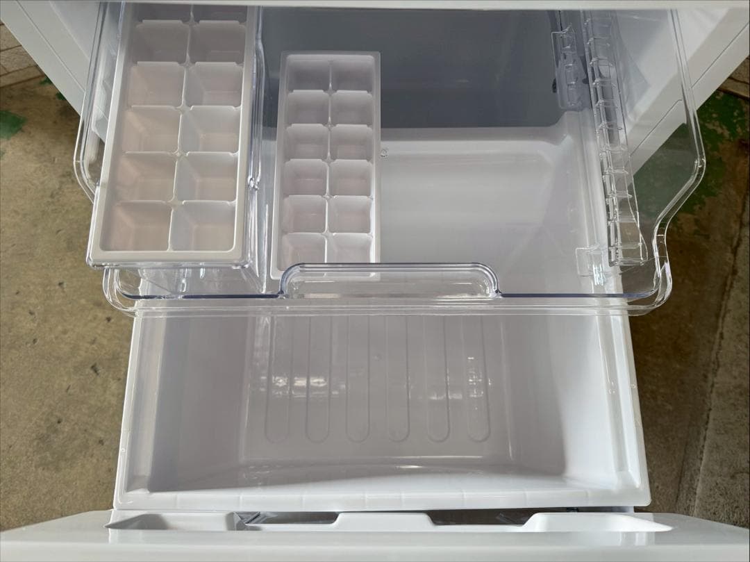 【高年式】大阪送料無料★3か月保障付★2024年★SJ-D18K-W★IR-67