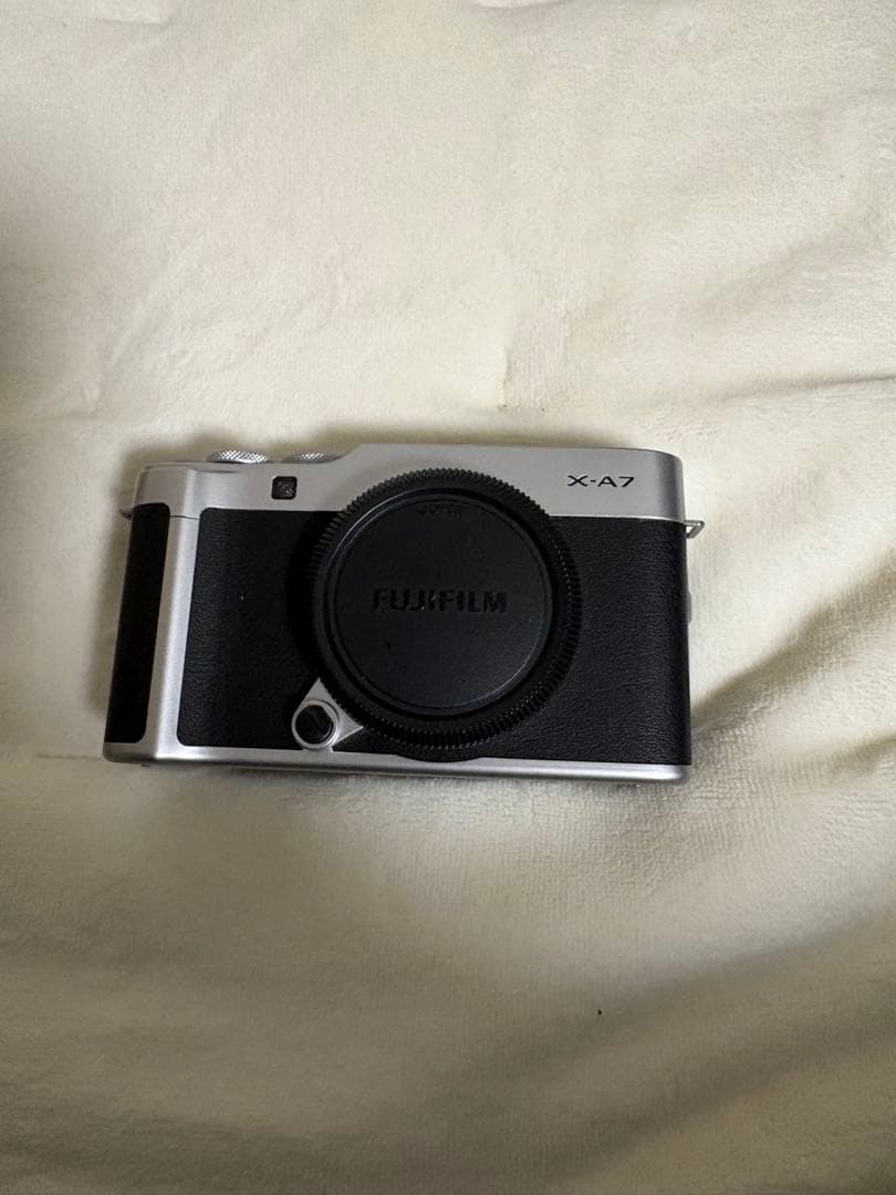 FUJIFILM X-A7 ミラーレスカメラ 本体