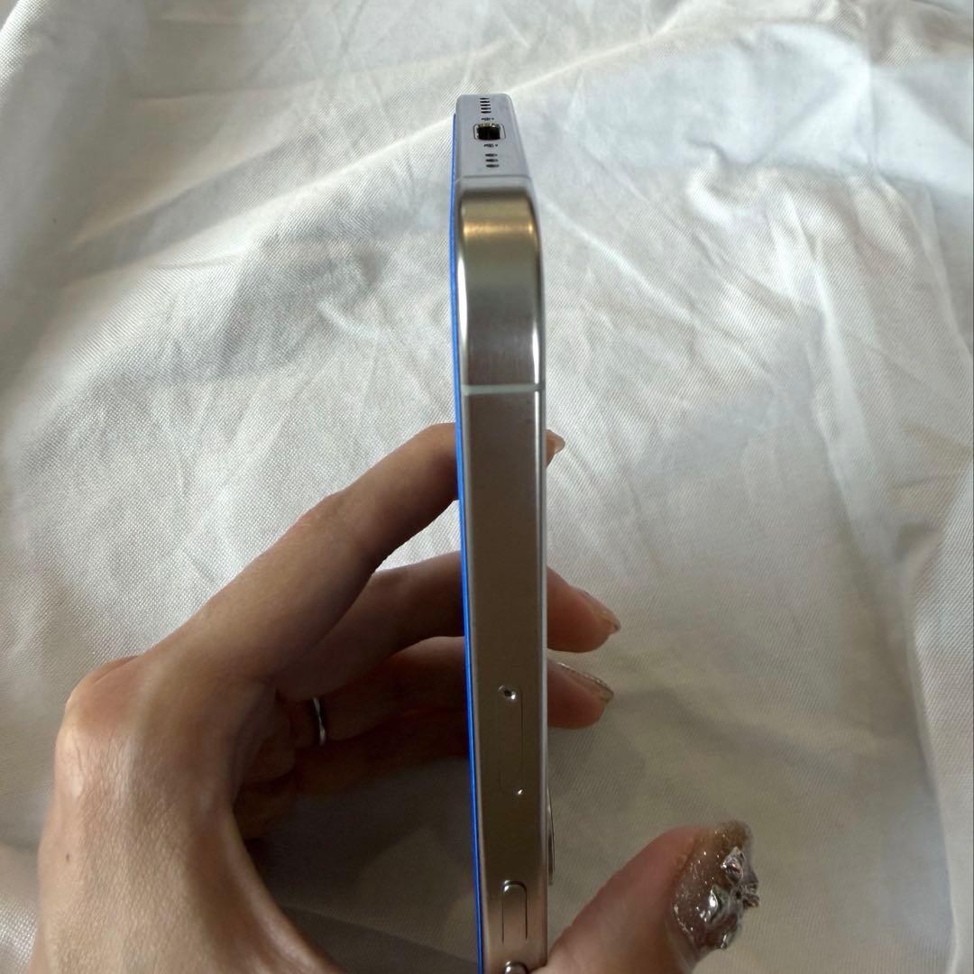 【 美品 】iPhone15pro 256GB ホワイトチタニウム