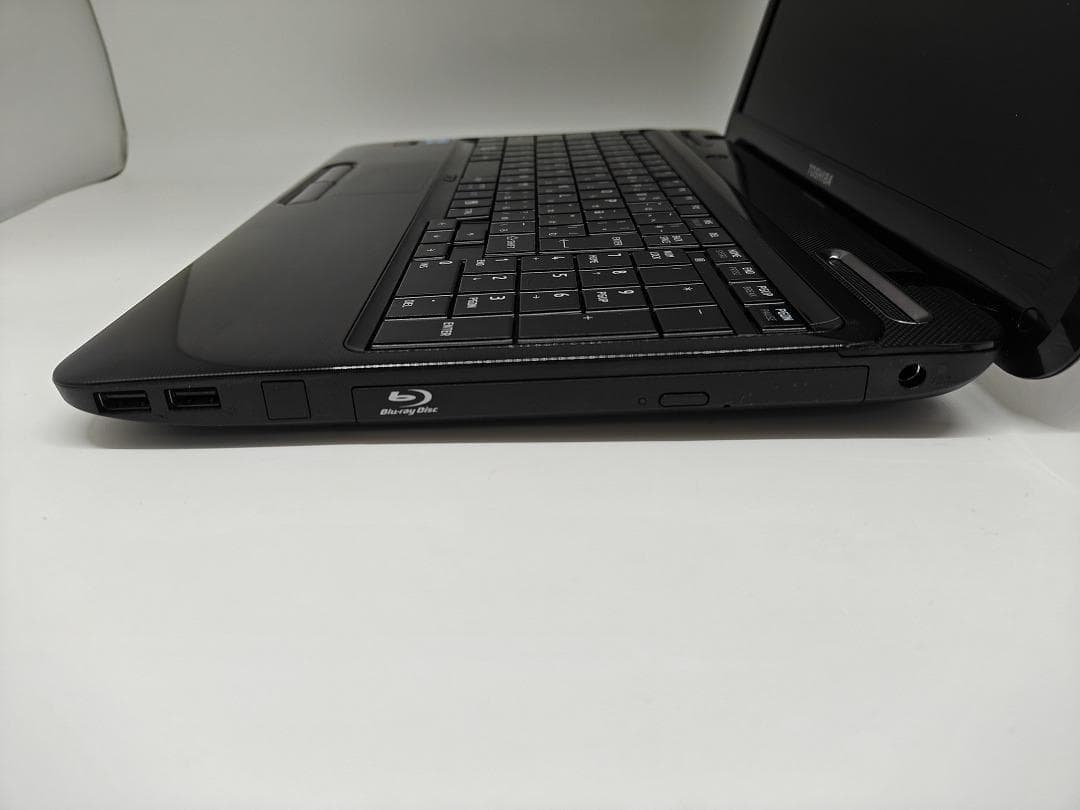 【東芝】爆速 Corei7/新品SSD256GB ノートパソコン C10