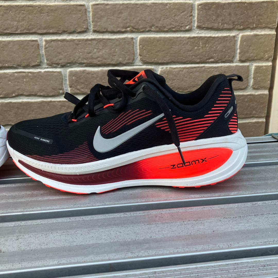 Nike ZoomX ナイキ　ボメロ　18