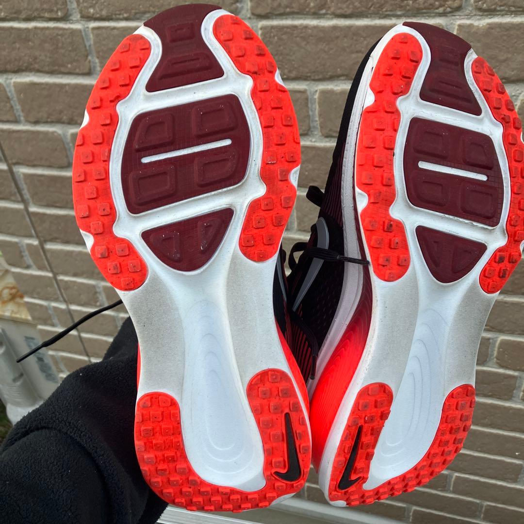 Nike ZoomX ナイキ　ボメロ　18