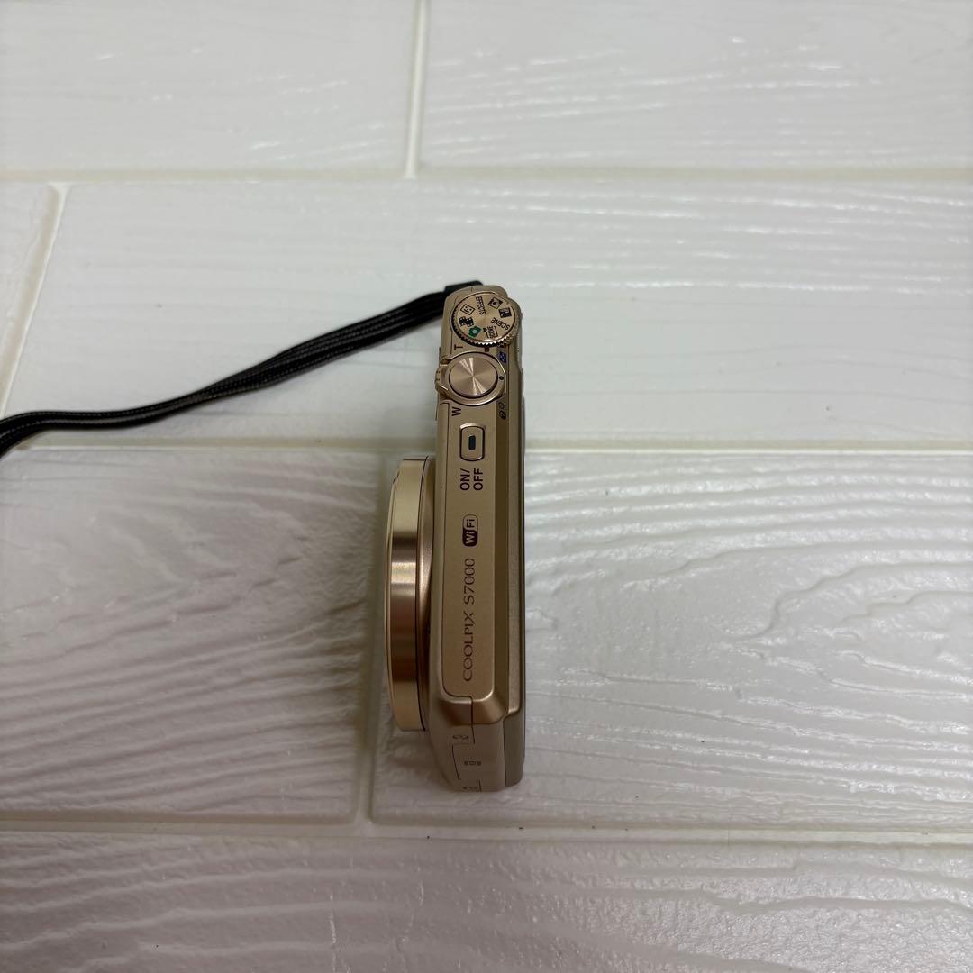 Nikon COOLPIX S7000 ゴールド