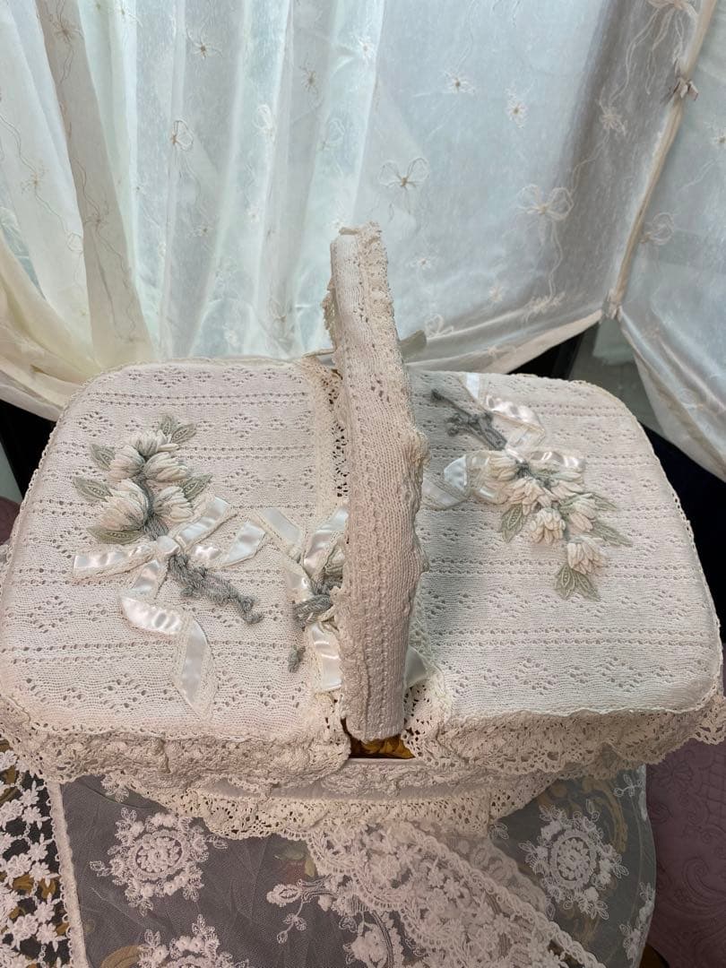 さえら　サエラ　ヒスクローネ　 アキアカネ　バスケット　レース フリル