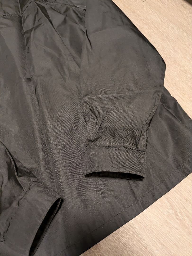 プラダ ナイロンジャケット　L