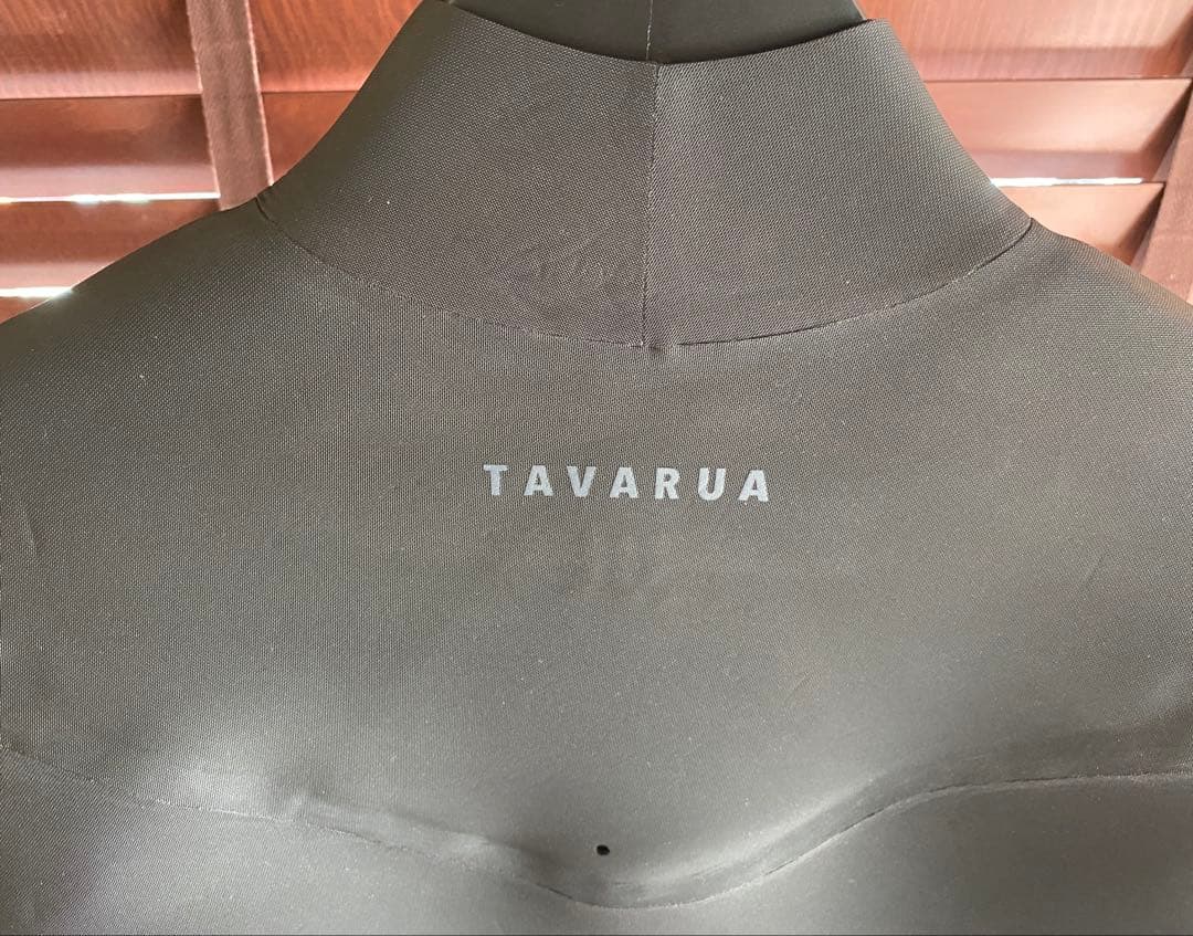 新品未使用　TAVARUA タバルア フルスーツ　起毛3x3mm