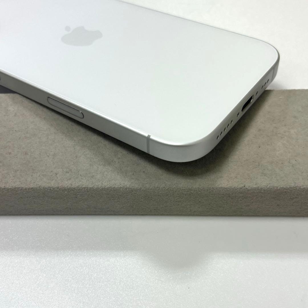 ★美品★iPhone17 256GB ホワイト