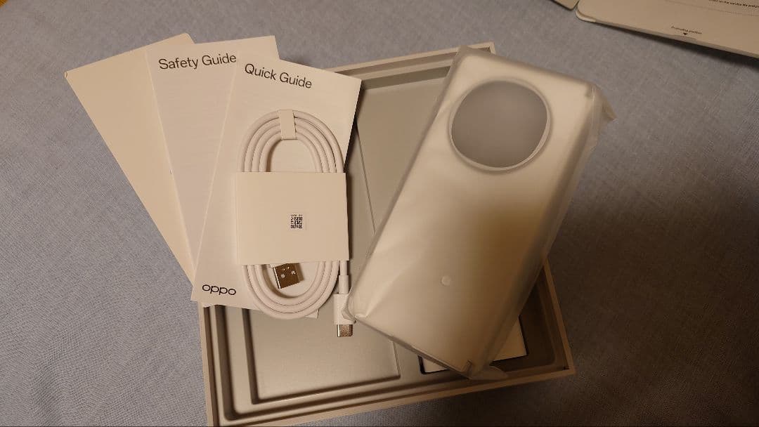 Oppo Find N5　512GB 本体　ホワイト ケース付き　ほぼ未使用品