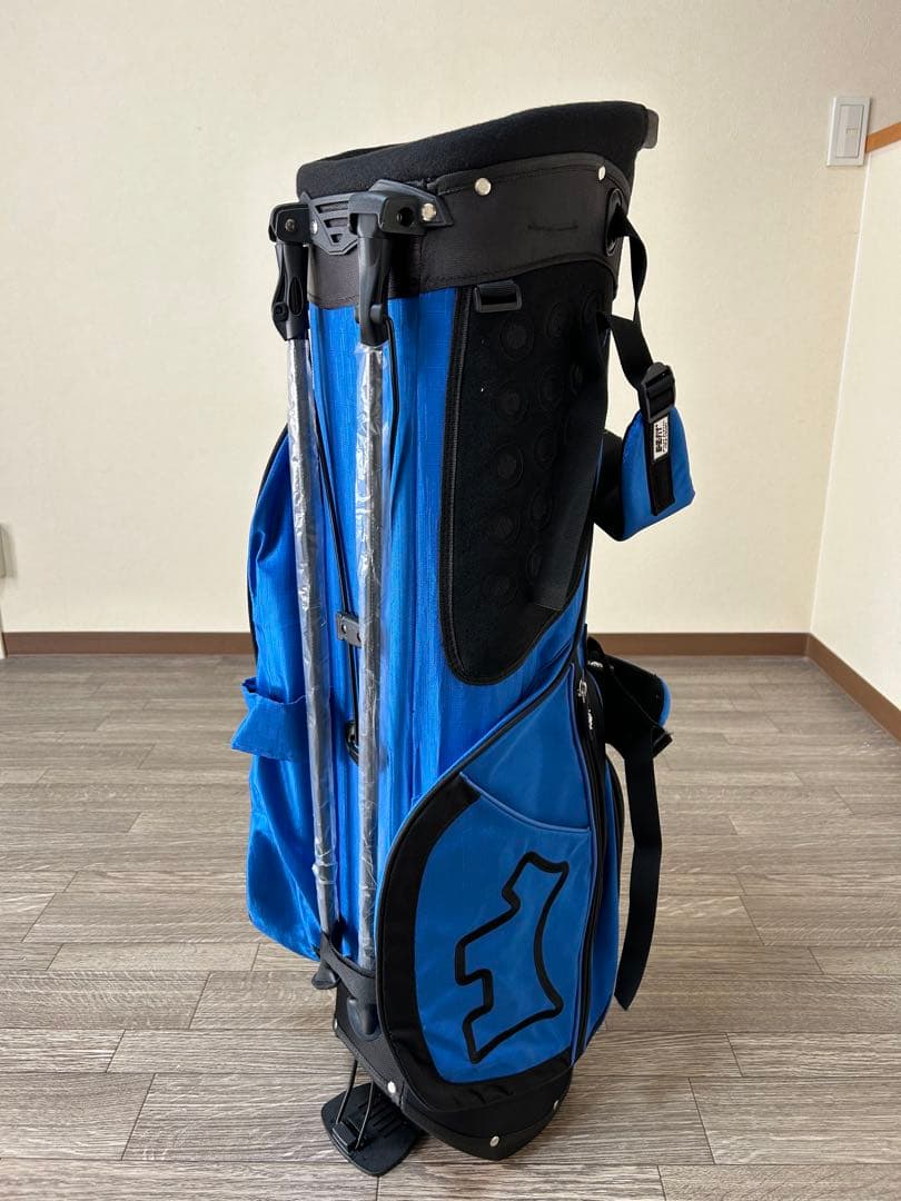 鮮やかなブルーがゴルフ場にはえます！スタンド式キャディバック　軽量で機能性豊か！