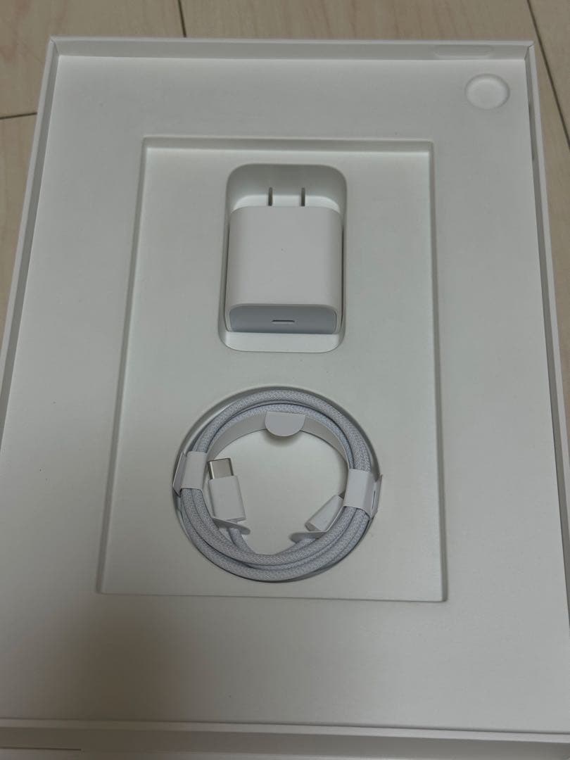 iPad A16 第11世代　Wi-Fi 128GB ブルー