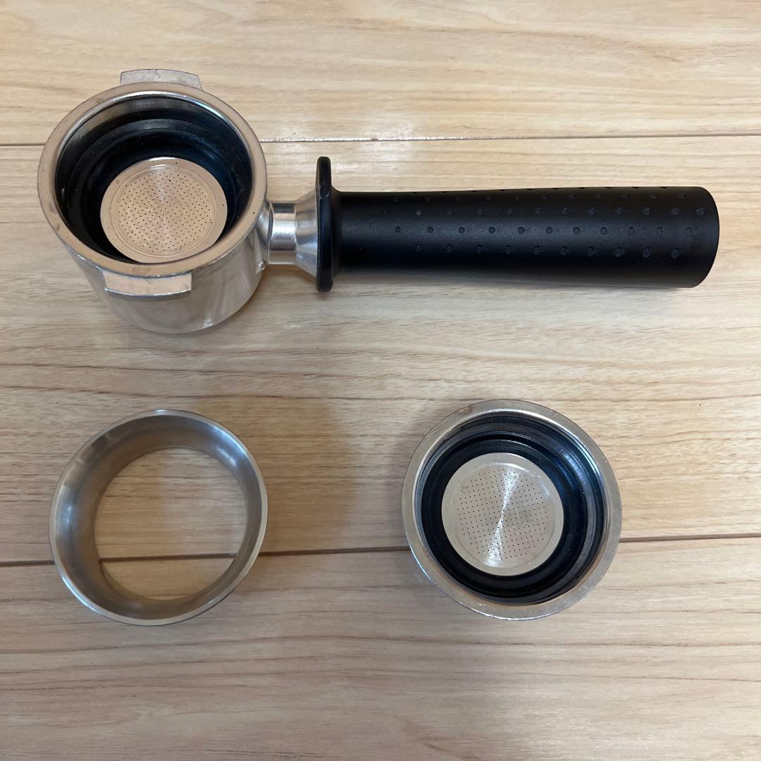 a.. DeLonghi エスプレッソマシン EC235J-BK