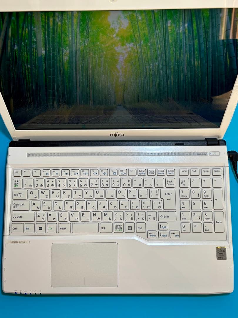 富士通　LIFEBOOK AH53/S i7 4712MQ SSD 2TB