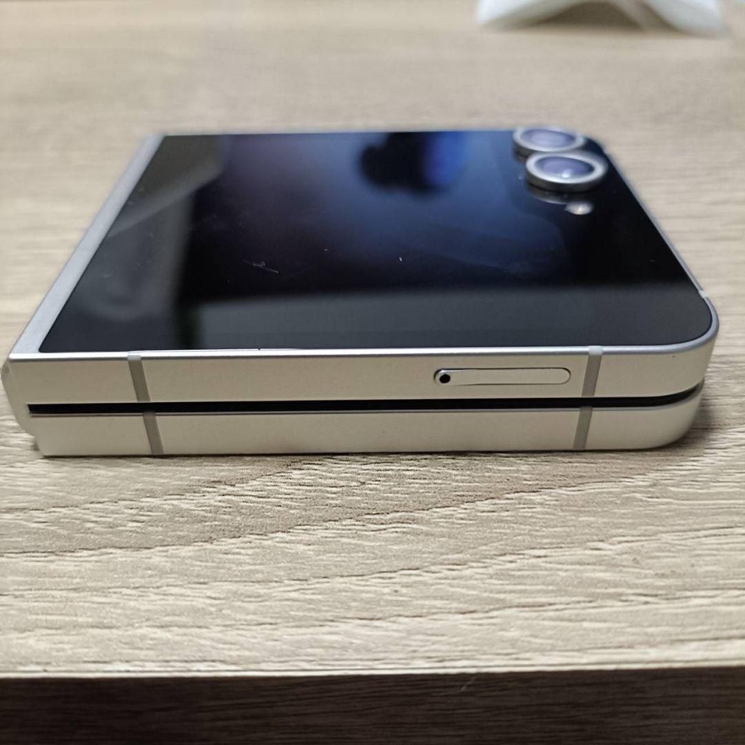 【ジャンク品】Samsung zfilp6 本体のみ