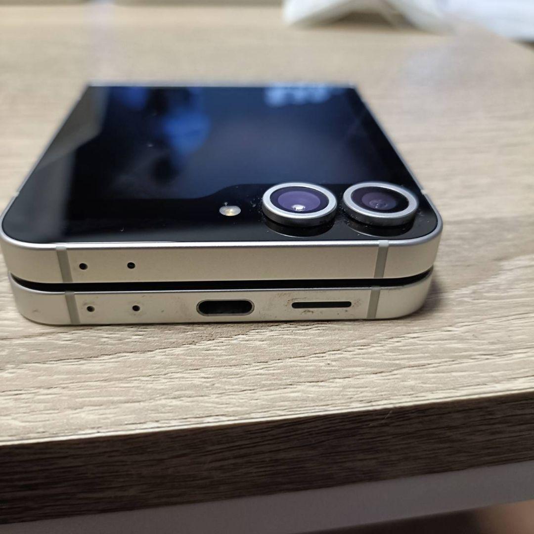 【ジャンク品】Samsung zfilp6 本体のみ