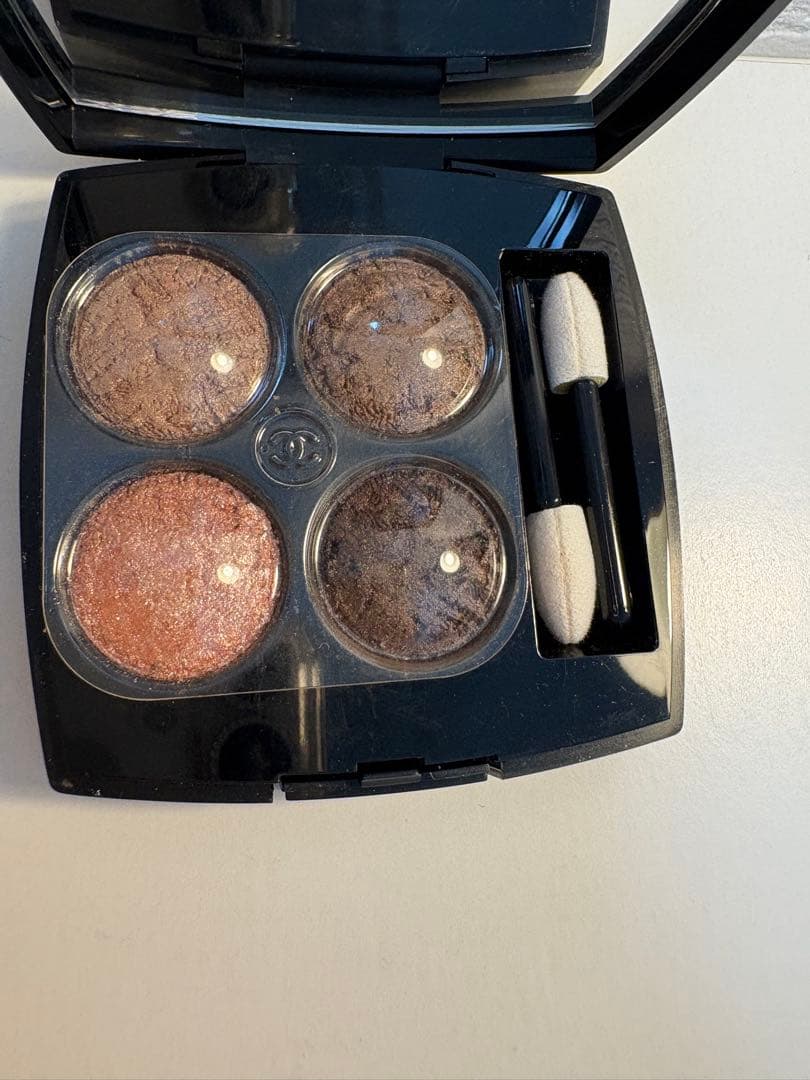 CHANEL レキャトルオンブルツイード　04 ツイードブランエローズ