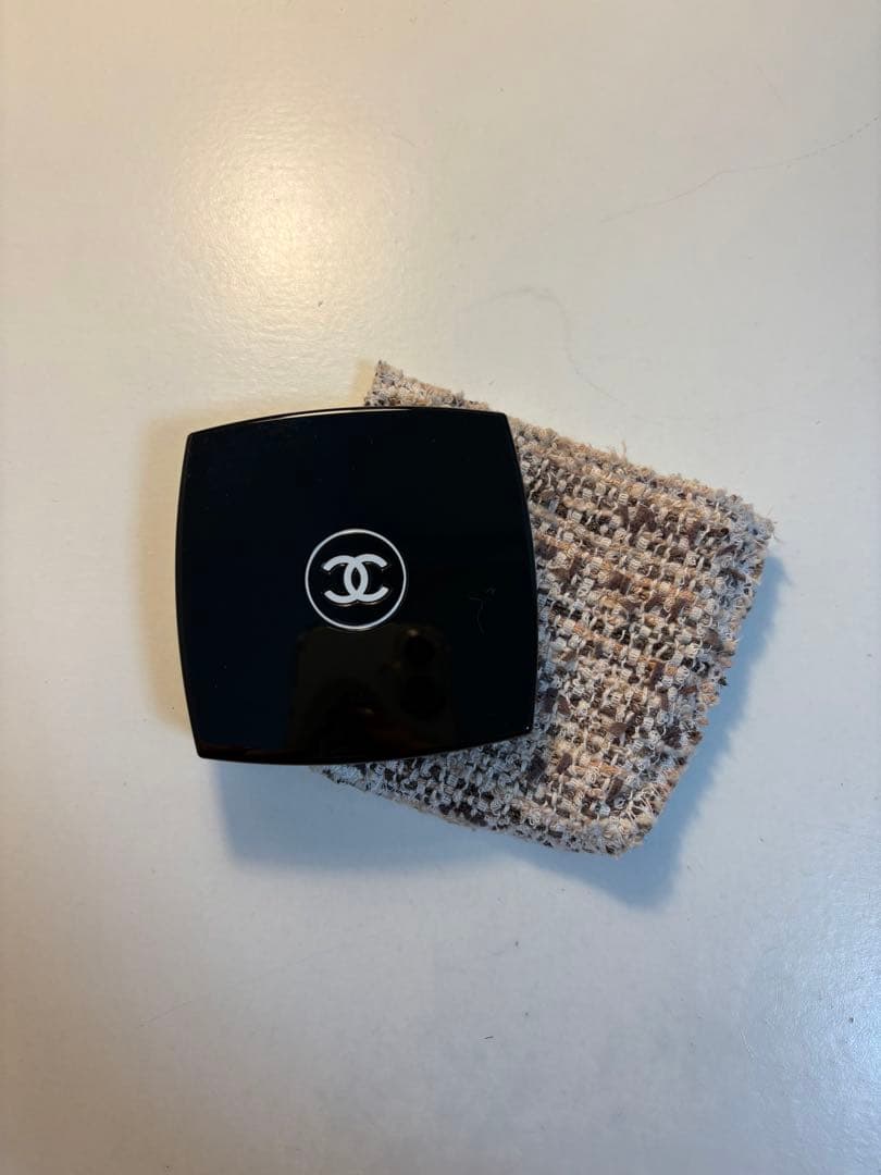 CHANEL レキャトルオンブルツイード　04 ツイードブランエローズ