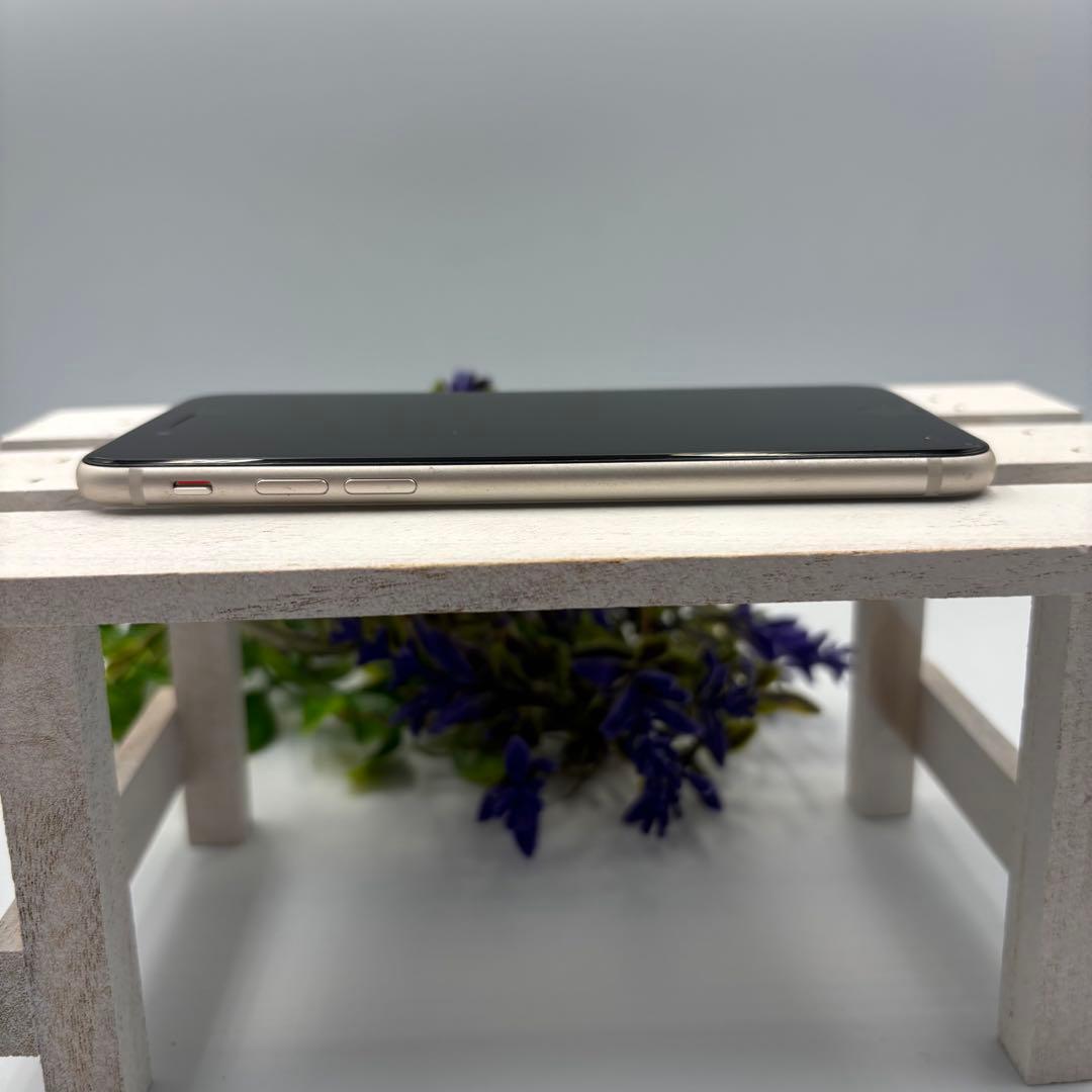 【美品】iPhone SE第3世代 64GB スターライト 4