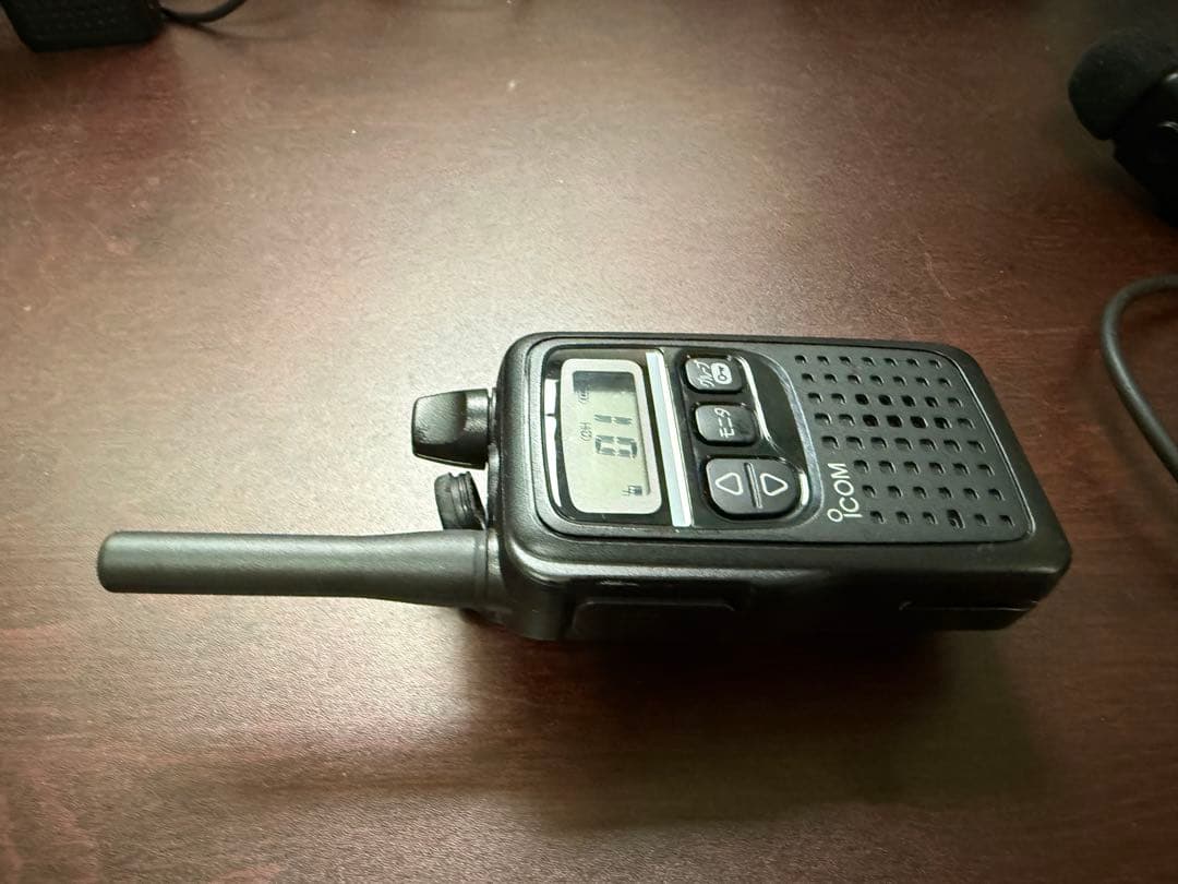 icom トランシーバー IC-4300 とHM-179PIのセットです。