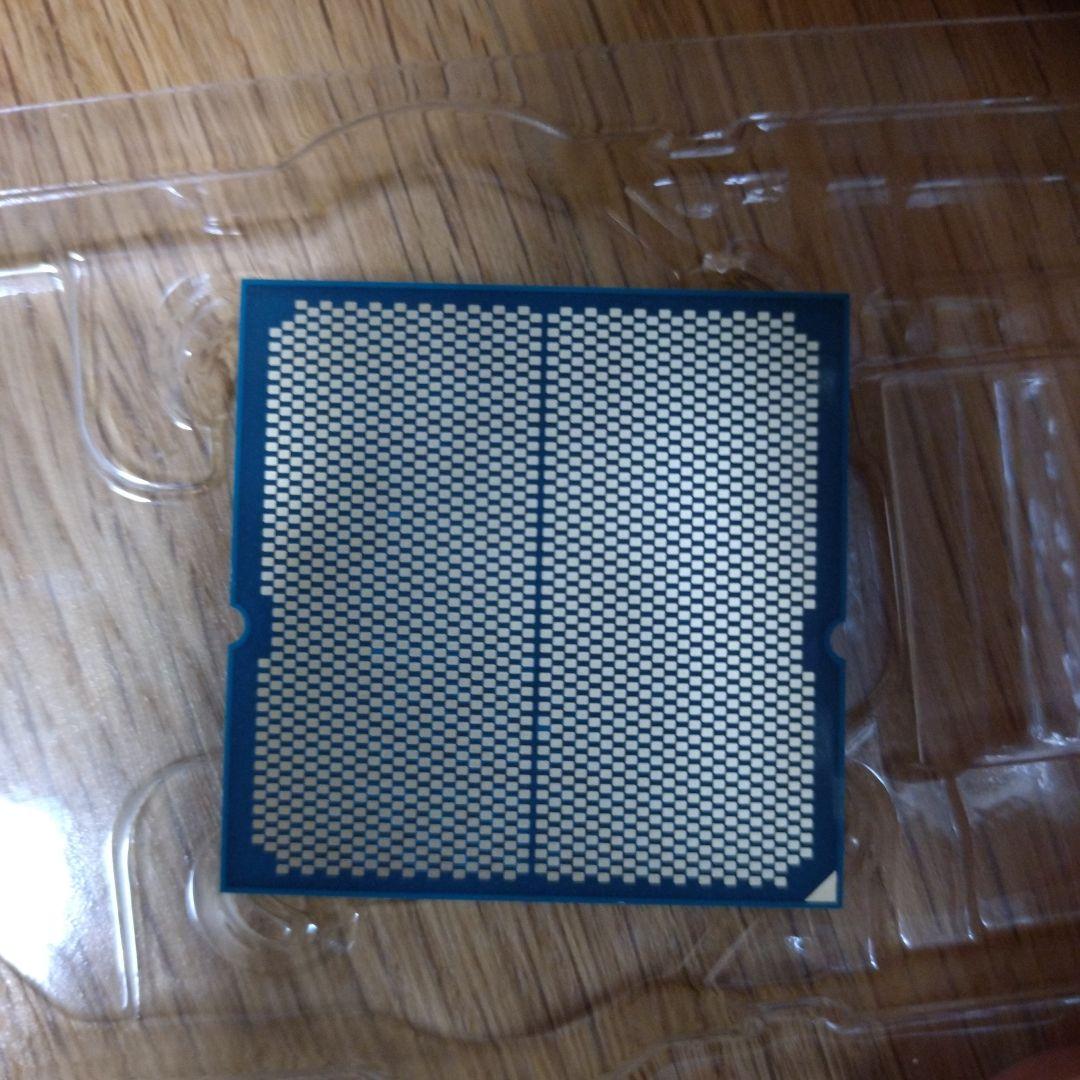 AMD Ryzen 7 9700X CPU 本体 【中古品】【動作確認済み】