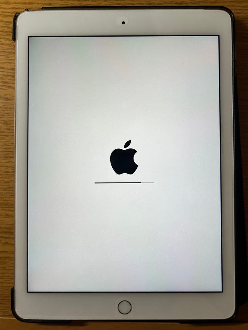 iPad air2シルバー 本体 64G ケース付き