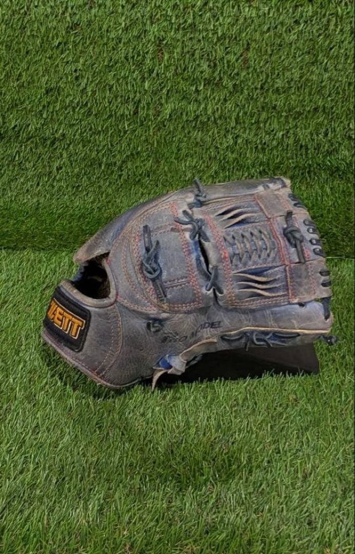 野球グラブ　グローブ　一般軟式大人用　投手用　ZETT 岩隈久志モデル