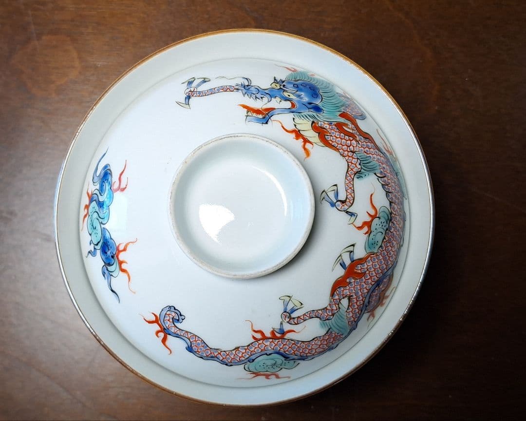 柿右衛門　龍紋茶碗